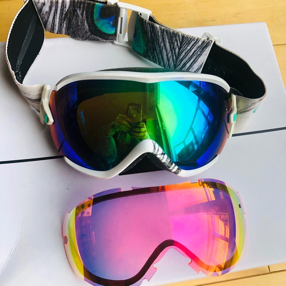 Smith Goggles - Two Lenses 🦚